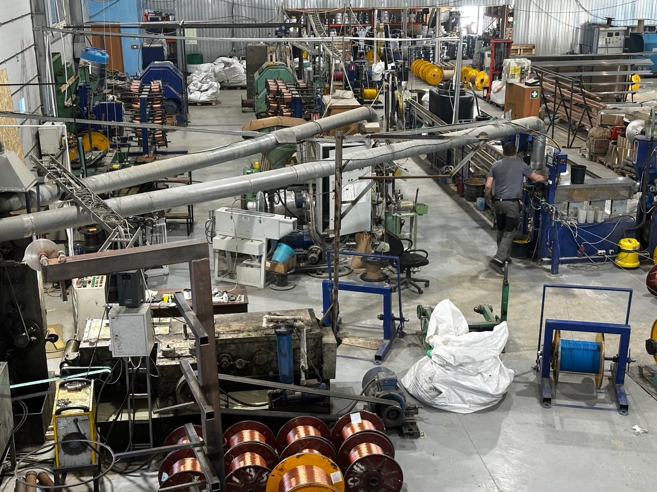 Производственный цех завода